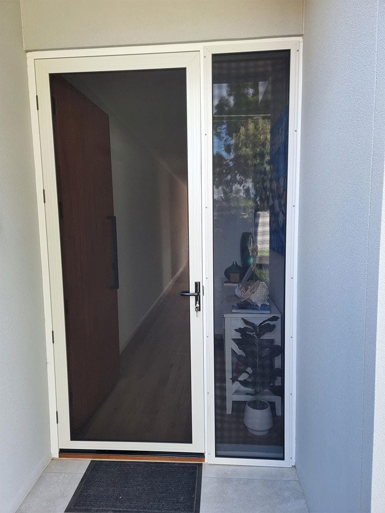 Sliding flyscreen install