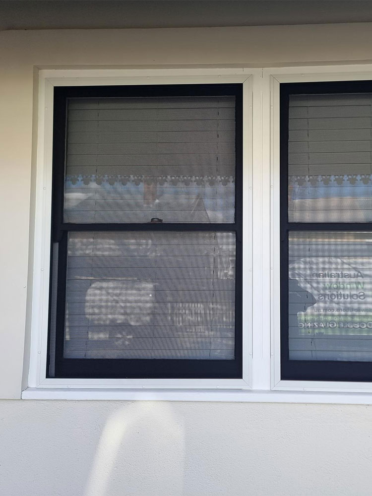 Flyscreen install